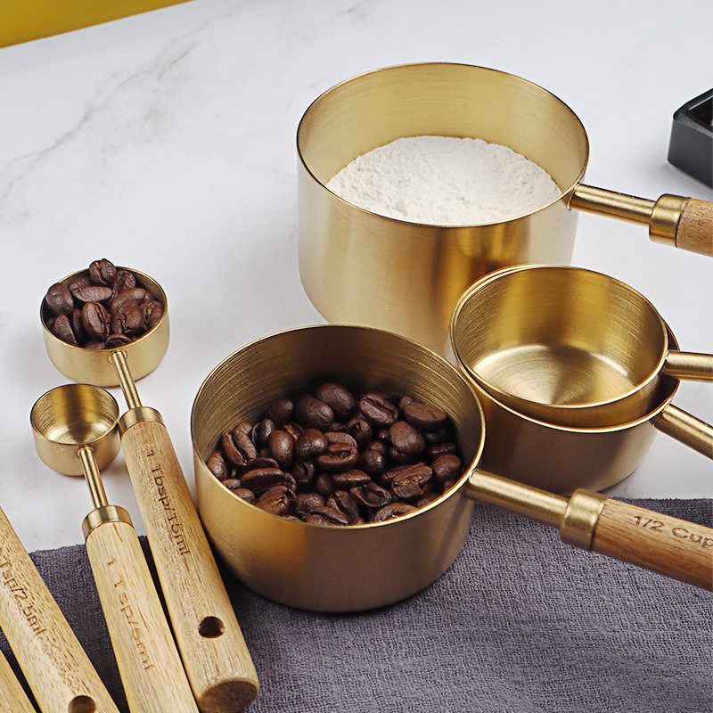 Kitchen Gadgets Gold - 4/8 sztuk drewniane złote kubki pomiarowe